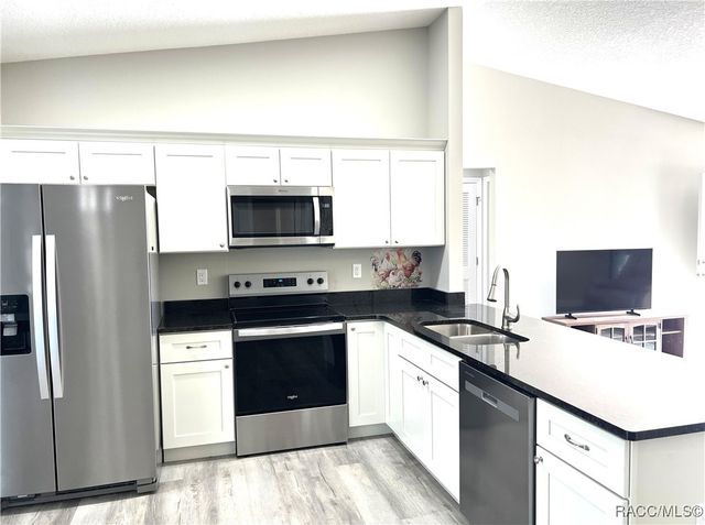 3637 W Wilhelm Street, Citrus Springs, FL 34433