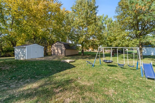 206 & 208 E Minerva Street, Albion, IA 50005