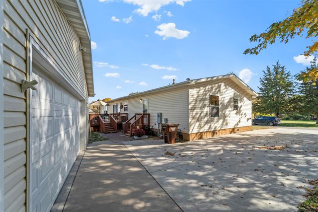 206 & 208 E Minerva Street, Albion, IA 50005