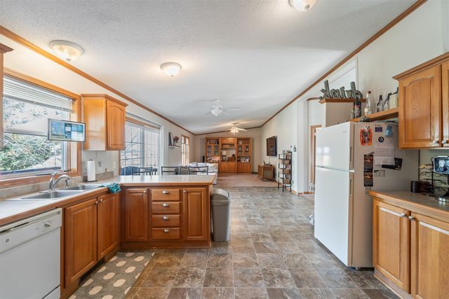 206 & 208 E Minerva Street, Albion, IA 50005
