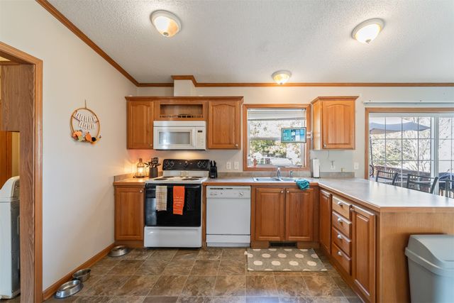206 & 208 E Minerva Street, Albion, IA 50005