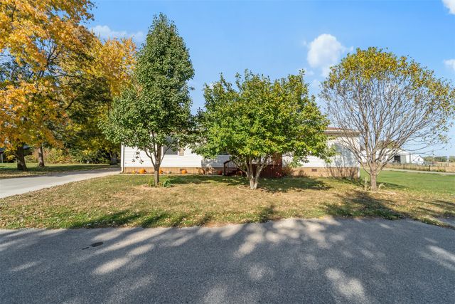 206 & 208 E Minerva Street, Albion, IA 50005