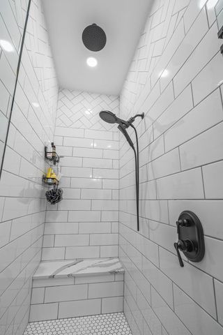 9221 Shawnee Trail, Powell, OH 43065