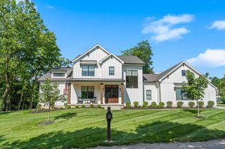 9221 Shawnee Trail, Powell, OH 43065
