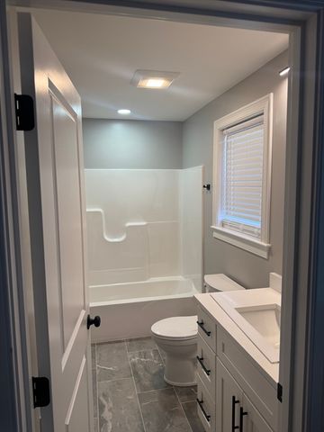 214 Horton 214, Fall River, MA 02723