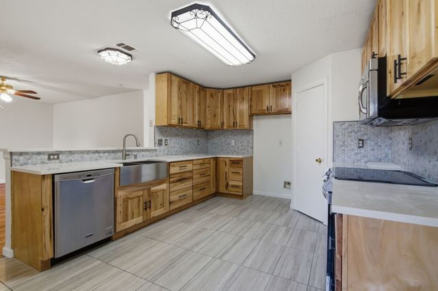 1001 Scenic Drive, Justin, TX 76247