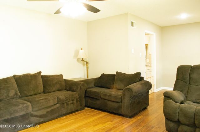 2225 Cedar Point Cove, Southaven, MS 38671