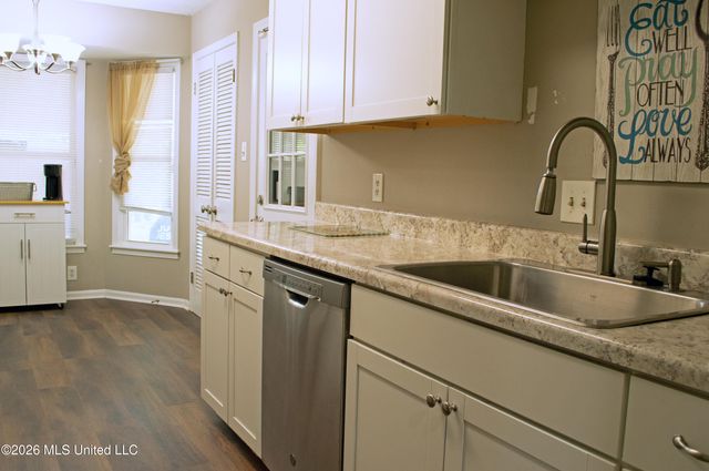 2225 Cedar Point Cove, Southaven, MS 38671