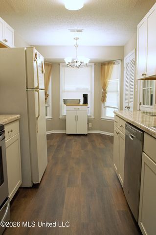 2225 Cedar Point Cove, Southaven, MS 38671