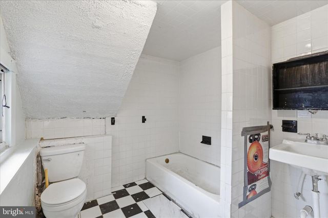 4142 7TH ST NW, Washington, DC 20011