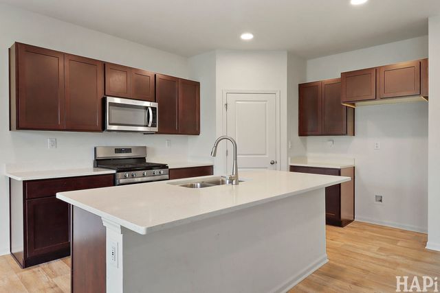 2029 Magnolia Lane, Wonder Lake, IL 60097