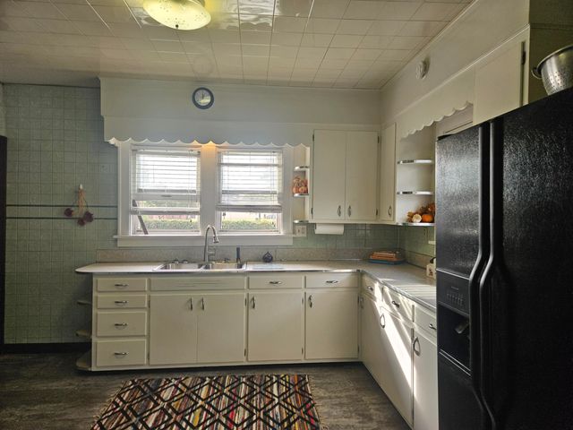 222 May Avenue, Michigan City, IN 46360