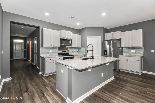 464 St Kitts Way, Winnabow, NC 28479