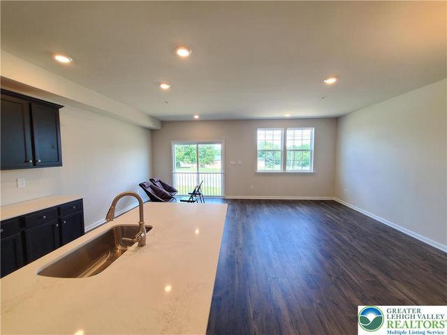 1081 Turnstone Drive, Upper Macungie Twp, PA 18051