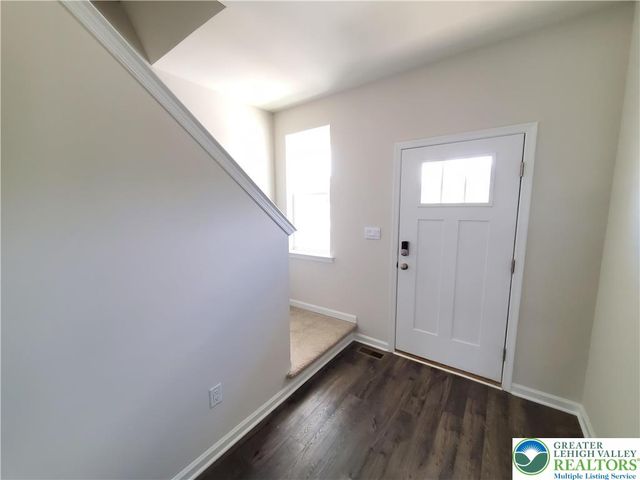 1081 Turnstone Drive, Upper Macungie Twp, PA 18051
