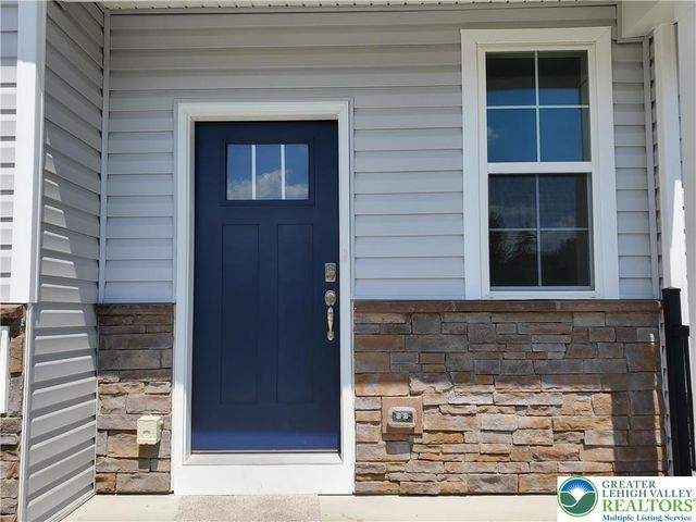1081 Turnstone Drive, Upper Macungie Twp, PA 18051