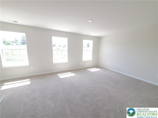 1081 Turnstone Drive, Upper Macungie Twp, PA 18051