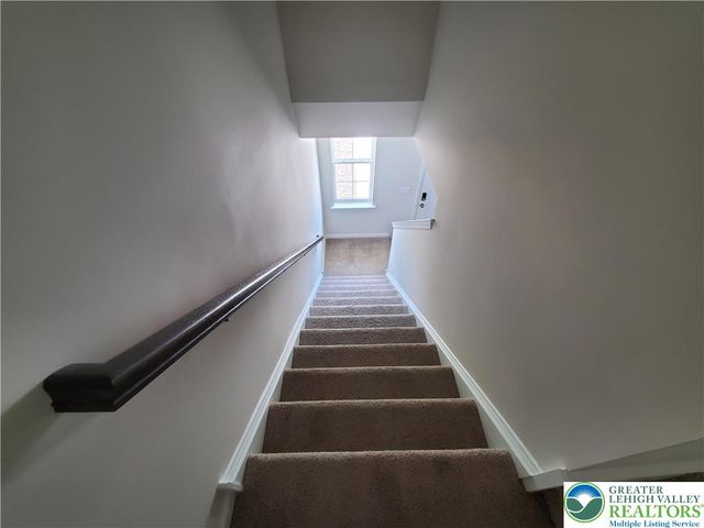 1081 Turnstone Drive, Upper Macungie Twp, PA 18051