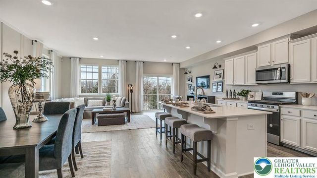 1081 Turnstone Drive, Upper Macungie Twp, PA 18051