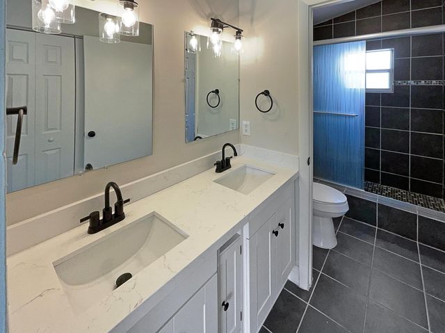 2175 NW 184th Terrace, Pembroke Pines, FL 33029