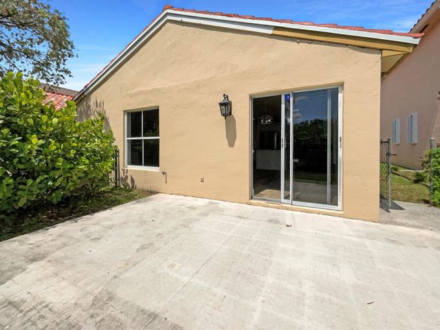 2175 NW 184th Terrace, Pembroke Pines, FL 33029
