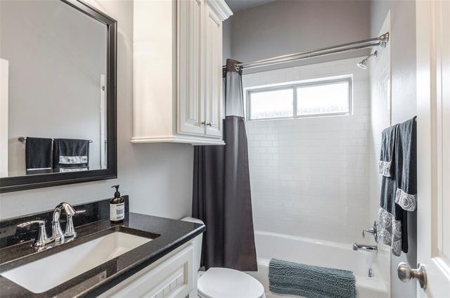 4932 Clear Midnight Drive, Edmond, OK 73034