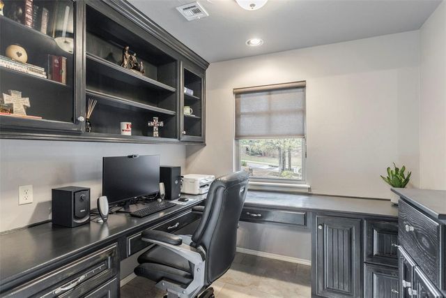 4932 Clear Midnight Drive, Edmond, OK 73034