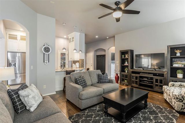 4932 Clear Midnight Drive, Edmond, OK 73034