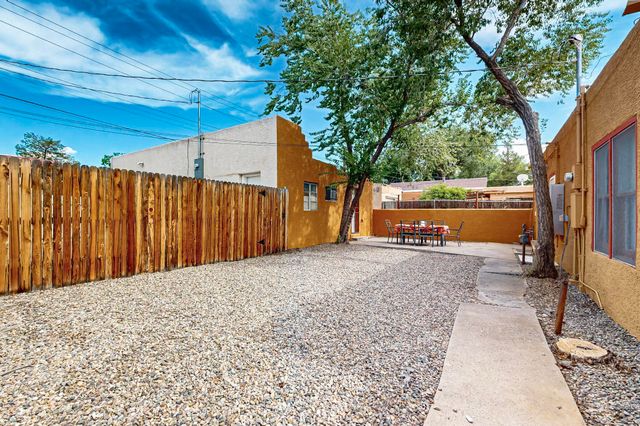 300 TULANE Drive SE, Albuquerque, NM 87106