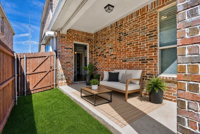 928 Albany Drive, Fort Worth, TX 76131
