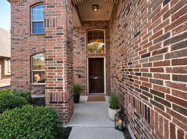 928 Albany Drive, Fort Worth, TX 76131