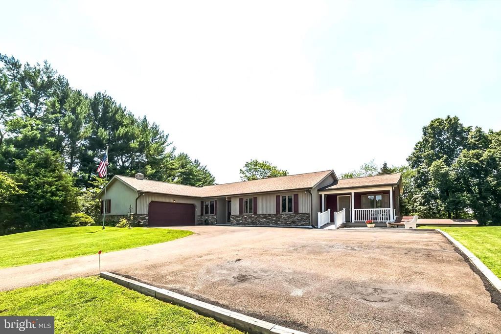 79 JOHN DR, Kirkwood, PA 17536