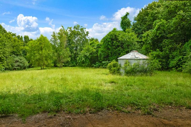 5310 Farm Road 195, Paris, TX 75462