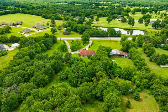5310 Farm Road 195, Paris, TX 75462