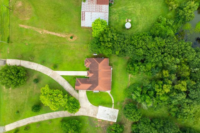 5310 Farm Road 195, Paris, TX 75462
