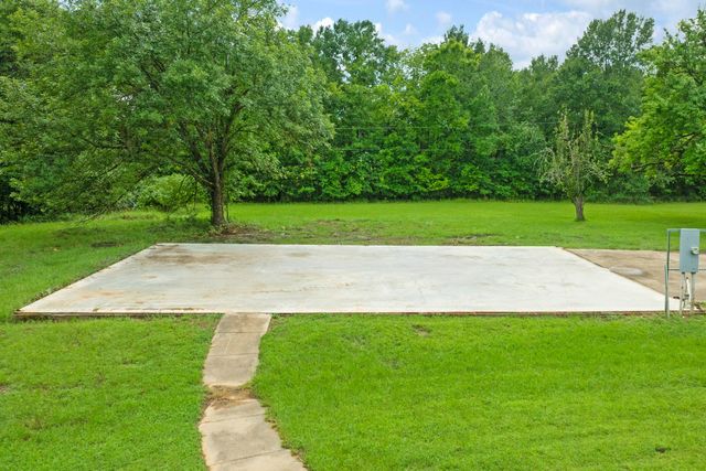 5310 Farm Road 195, Paris, TX 75462
