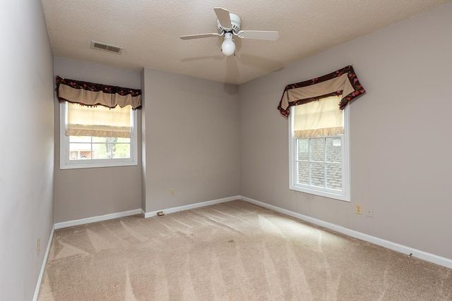 1447 WOOD TRAIL CIR, Memphis, TN 38016