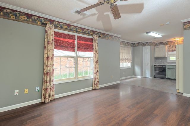 1447 WOOD TRAIL CIR, Memphis, TN 38016