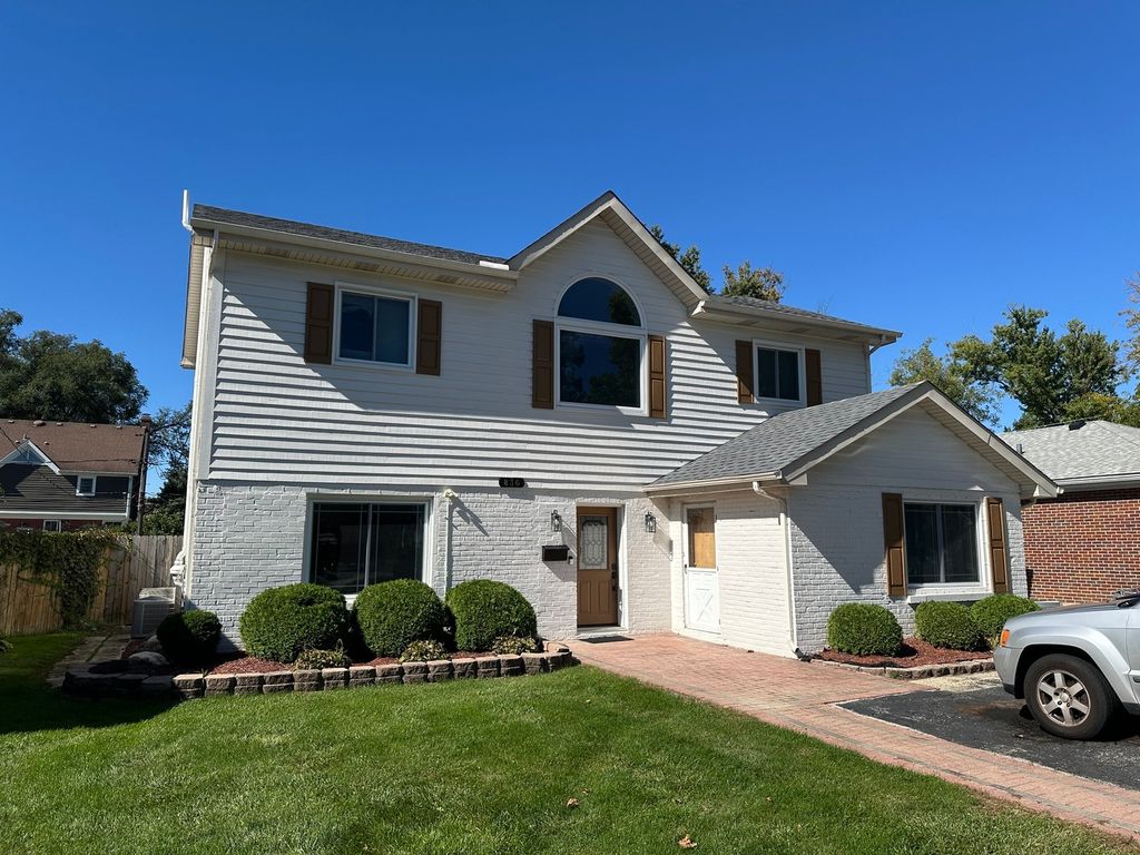 836 S Spring Road, Elmhurst, IL 60126 — photo 2