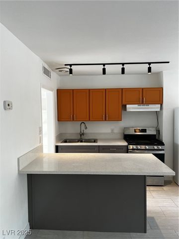 308 West Cincinnati Avenue 8, Las Vegas, NV 89102