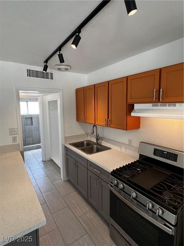 308 West Cincinnati Avenue 8, Las Vegas, NV 89102