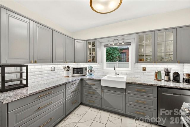 2225 Ashley Road, Charlotte, NC 28208