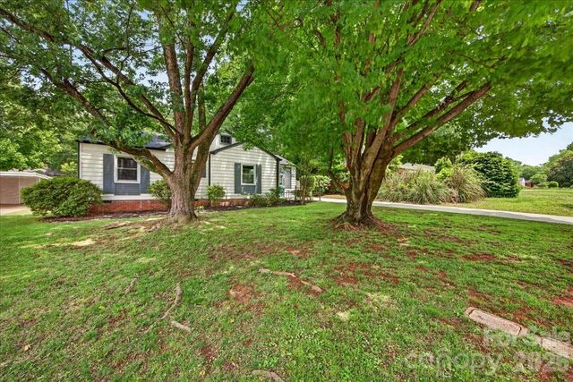 2225 Ashley Road, Charlotte, NC 28208