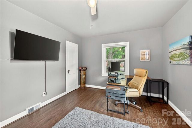 2225 Ashley Road, Charlotte, NC 28208