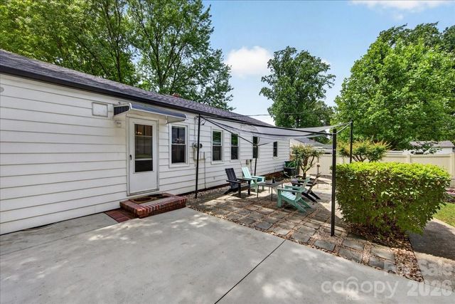 2225 Ashley Road, Charlotte, NC 28208