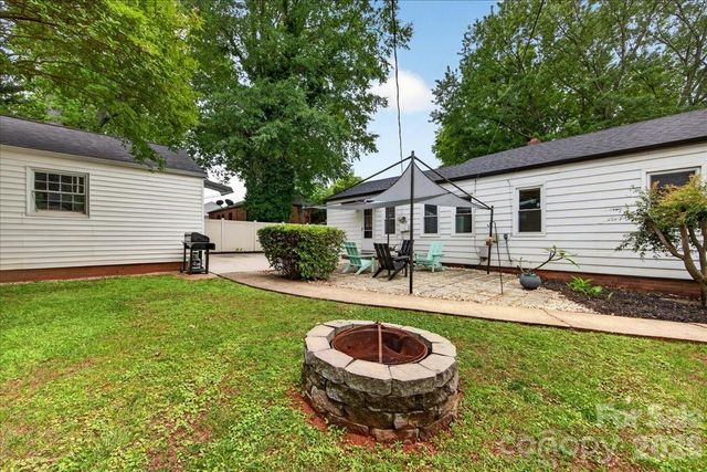 2225 Ashley Road, Charlotte, NC 28208