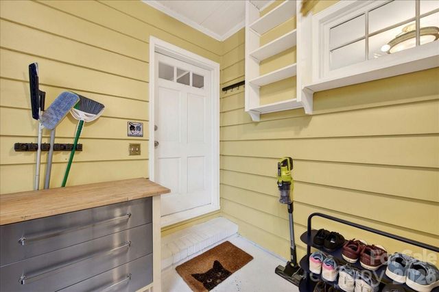 2225 Ashley Road, Charlotte, NC 28208