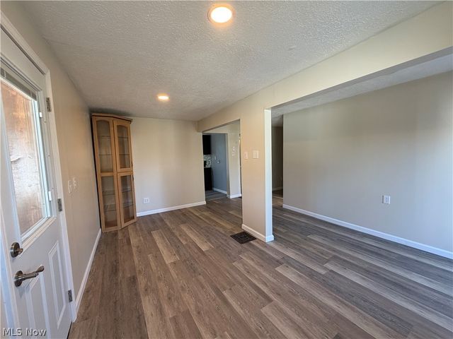 14849 Penford Street NW, North Lawrence, OH 44666