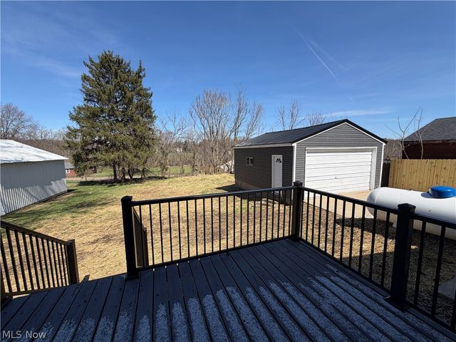 14849 Penford Street NW, North Lawrence, OH 44666