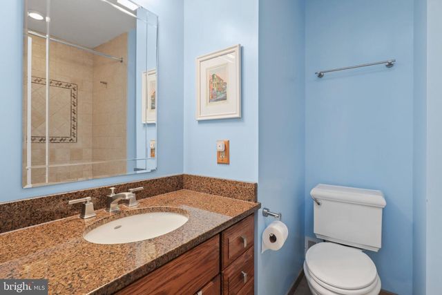 1024 MOOREFIELD HILL PL SW, Vienna, VA 22180